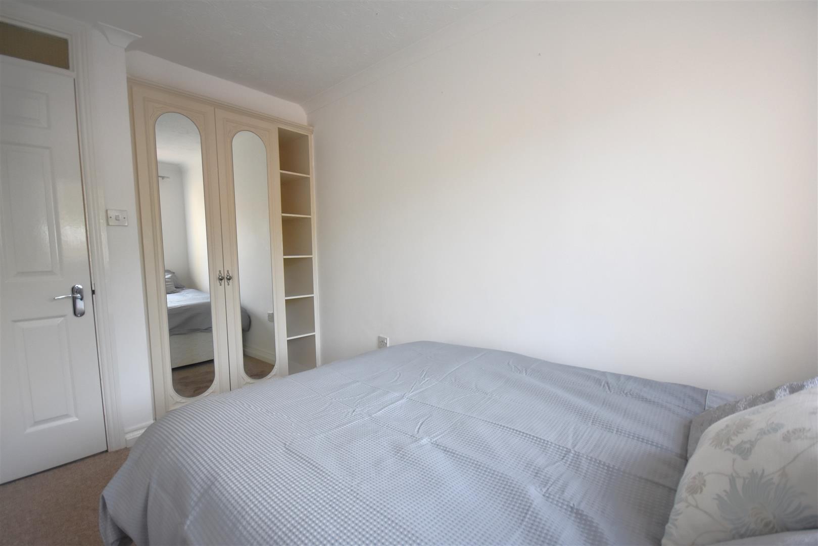 33, Alexandra Court, Penarth, Vale of Glamorgan, CF64 3LA